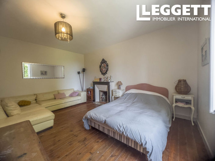 Image No.10-5 Bed House for sale