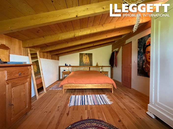 Image No.9-3 Bed House for sale