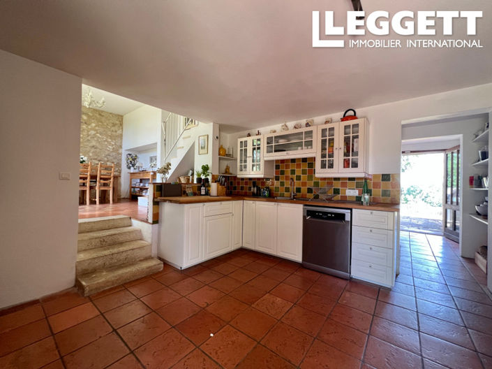 Image No.4-6 Bed House for sale