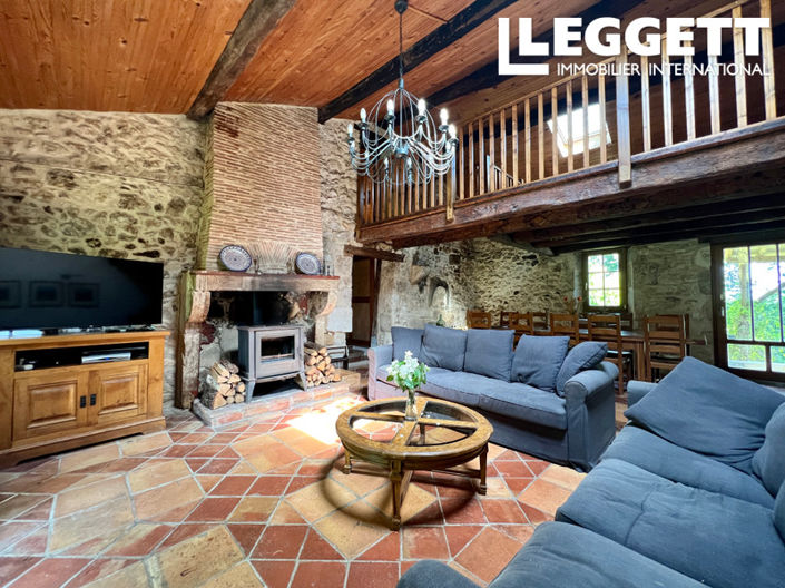 Image No.6-6 Bed House for sale