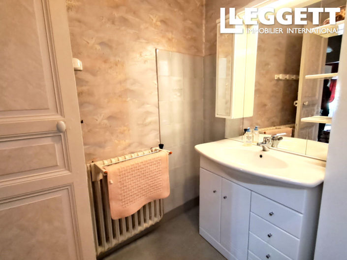 Image No.8-3 Bed House for sale
