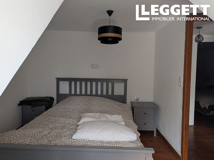 Image No.6-4 Bed House for sale