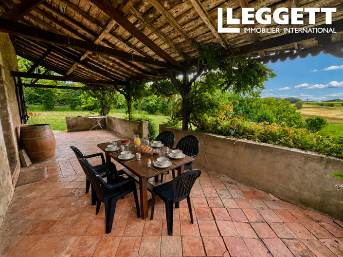 Image No.2-4 Bed House for sale