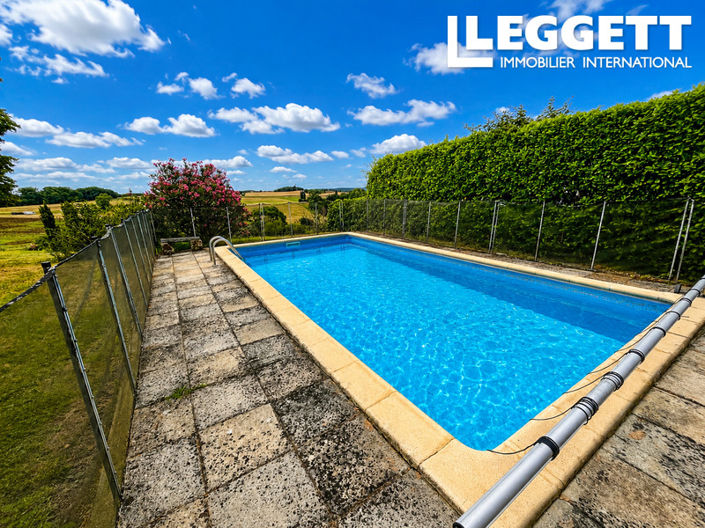 Image No.8-4 Bed House for sale