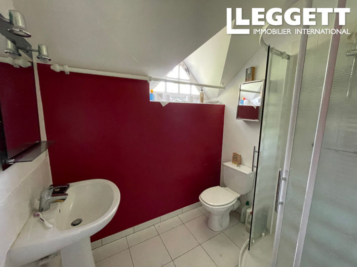 Image No.8-5 Bed House for sale