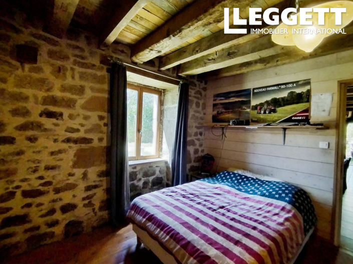 Image No.10-3 Bed House for sale