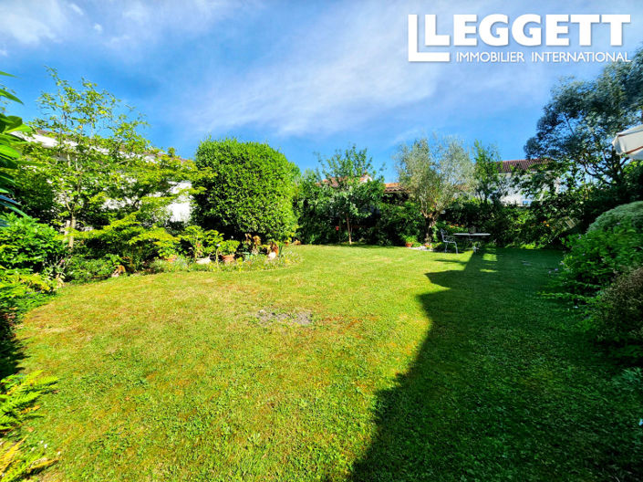 Image No.3-6 Bed House for sale
