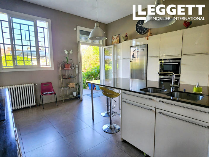 Image No.7-6 Bed House for sale