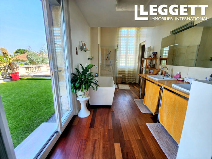 Image No.9-6 Bed House for sale