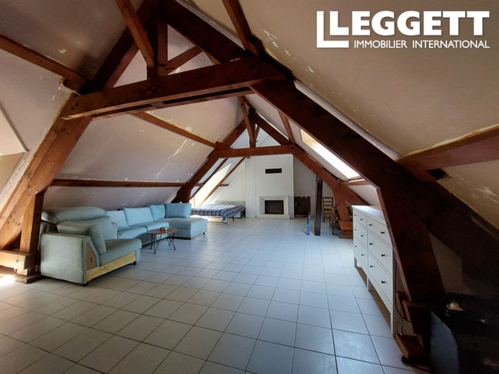 Image No.8-4 Bed House for sale