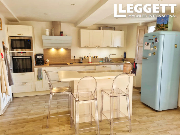 Image No.6-7 Bed House for sale