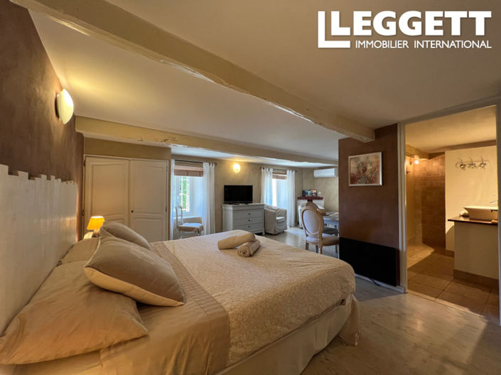 Image No.6-7 Bed House for sale