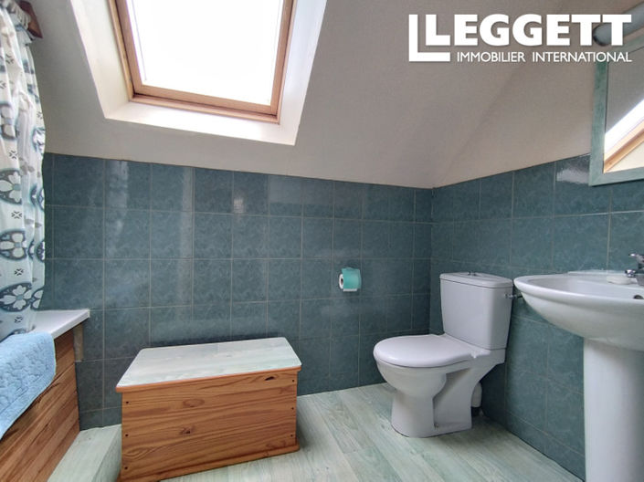Image No.10-3 Bed House for sale