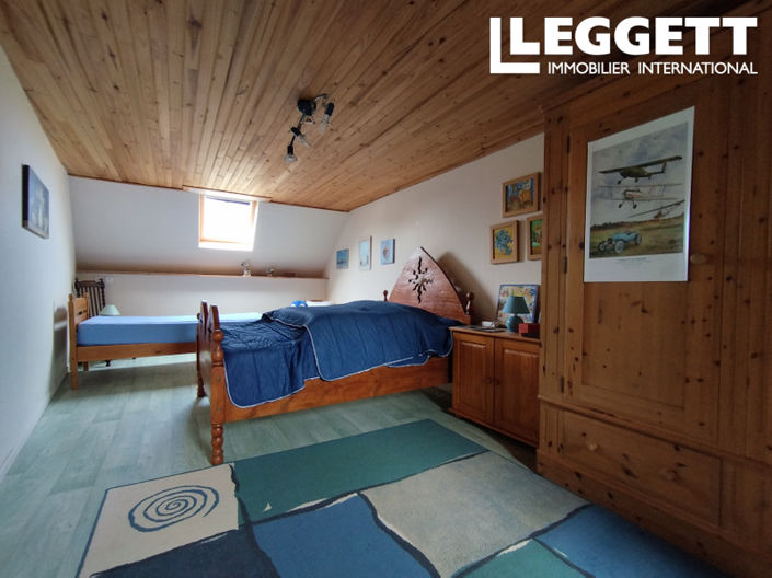 Image No.9-3 Bed House for sale