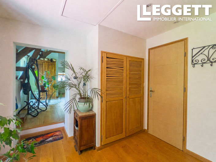 Image No.8-2 Bed House for sale