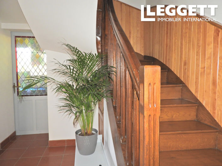 Image No.5-5 Bed House for sale