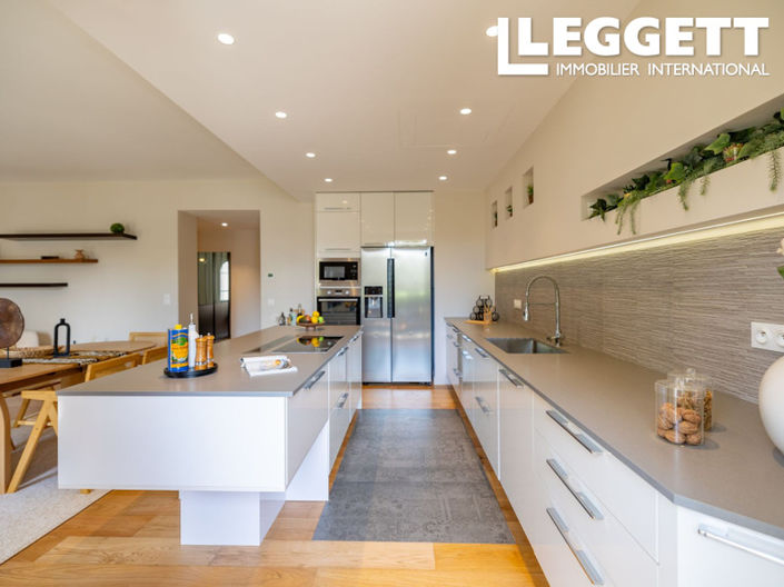Image No.3-4 Bed Apartment for sale