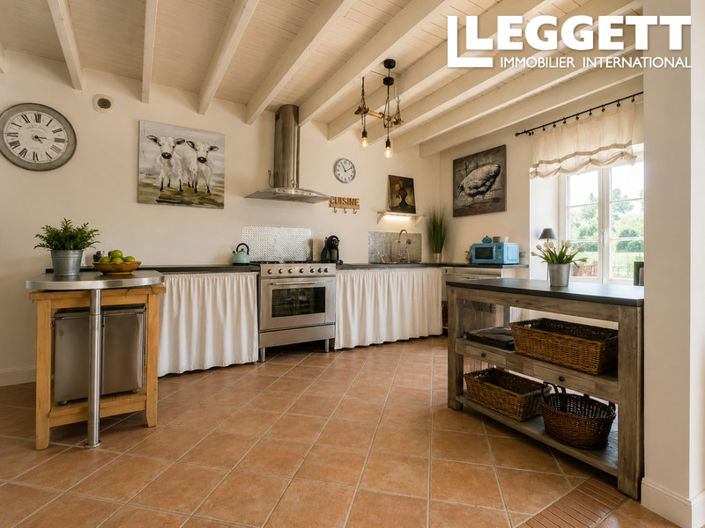 Image No.3-4 Bed House for sale