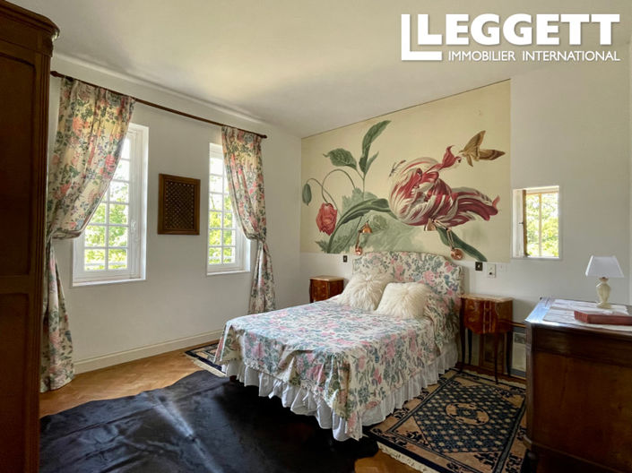 Image No.10-4 Bed Chateaux for sale