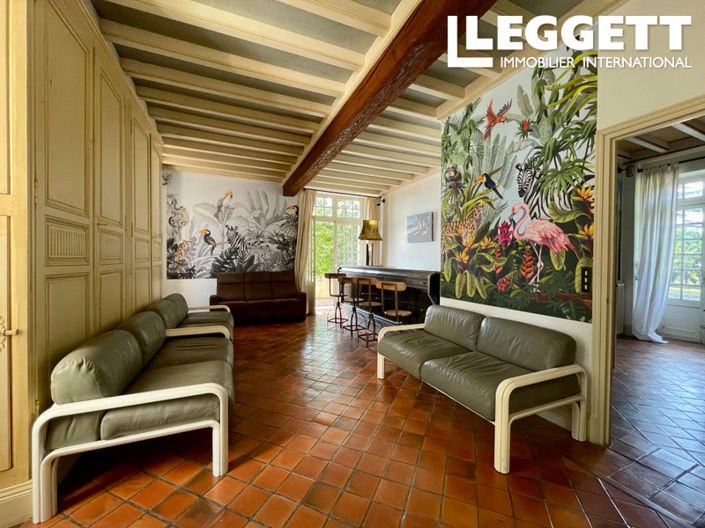 Image No.7-4 Bed Chateaux for sale
