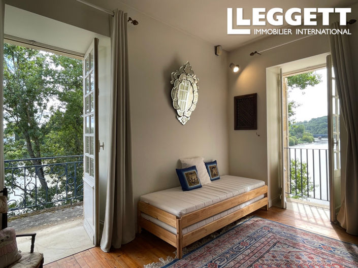 Image No.9-4 Bed Chateaux for sale