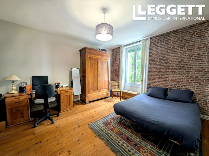 Image No.7-5 Bed House for sale
