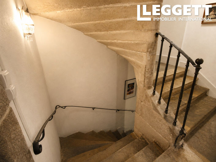 Image No.6-4 Bed House for sale