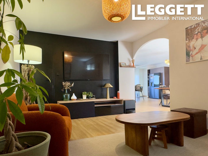 Image No.6-3 Bed House for sale