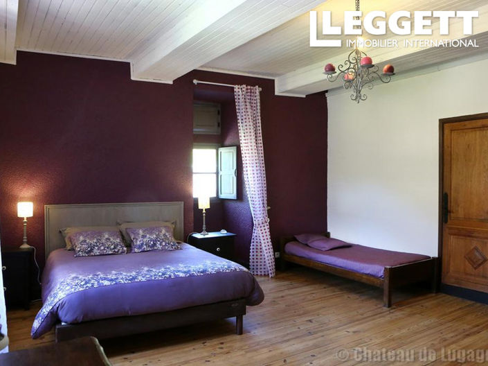 Image No.10-8 Bed Chateaux for sale