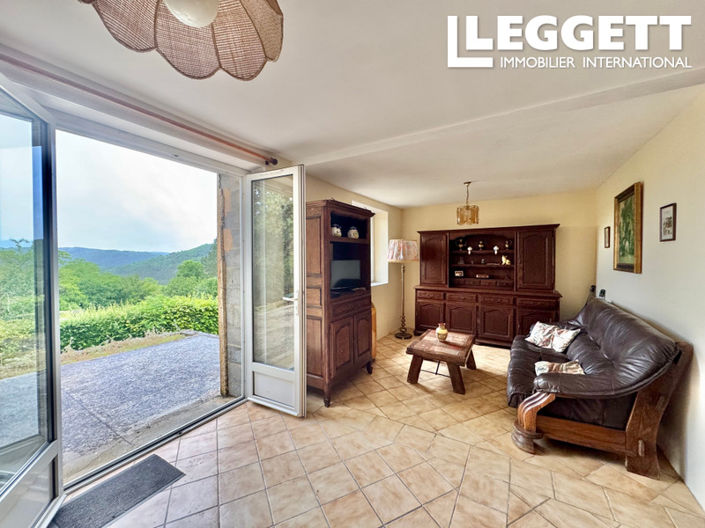 Image No.5-5 Bed House for sale