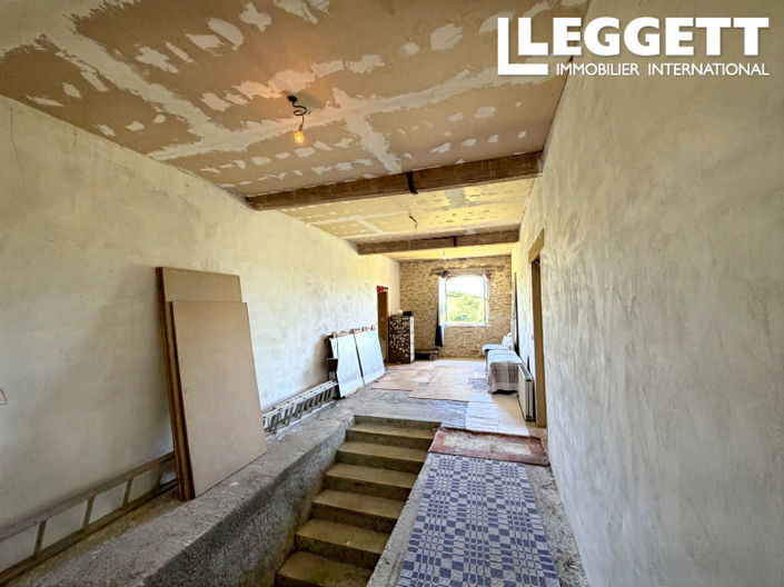 Image No.9-5 Bed House for sale