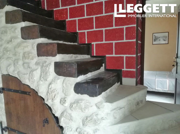 Image No.9-5 Bed House for sale