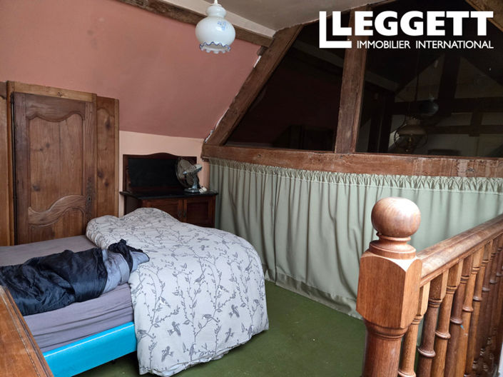 Image No.7-5 Bed House for sale