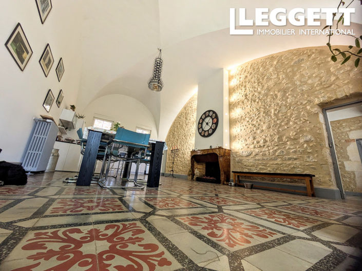 Image No.5-16 Bed House for sale
