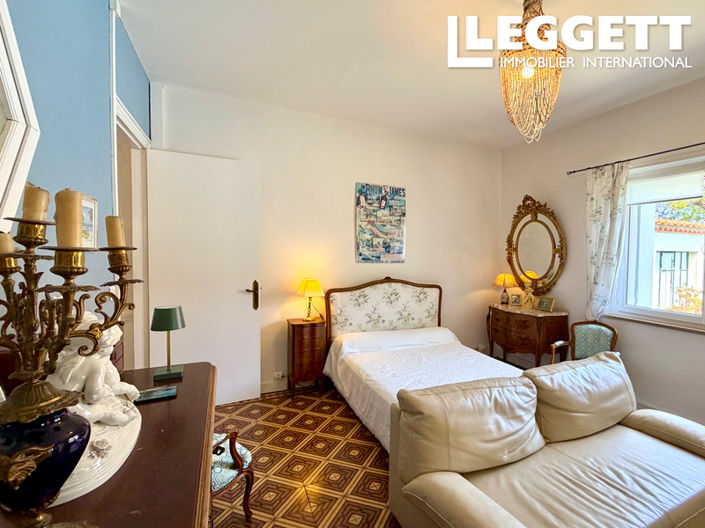 Image No.6-7 Bed House for sale