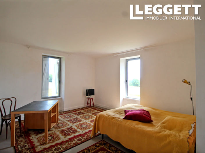 Image No.9-4 Bed House for sale