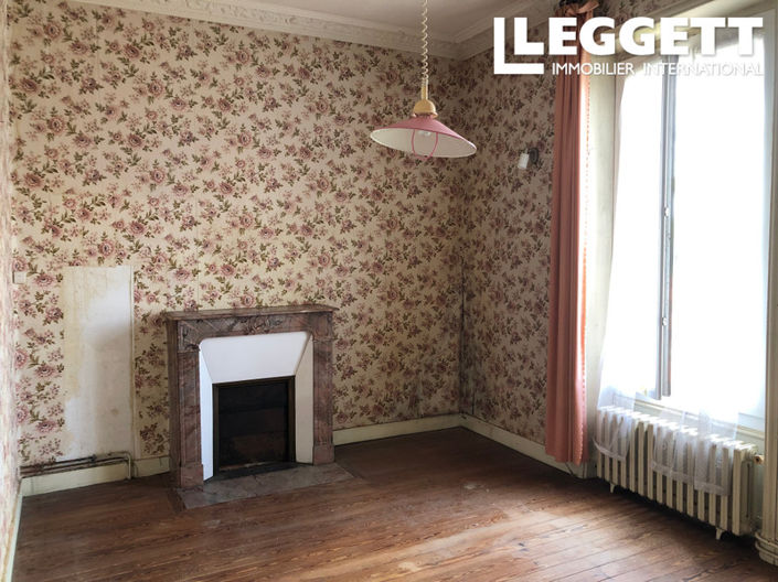 Image No.8-3 Bed House for sale