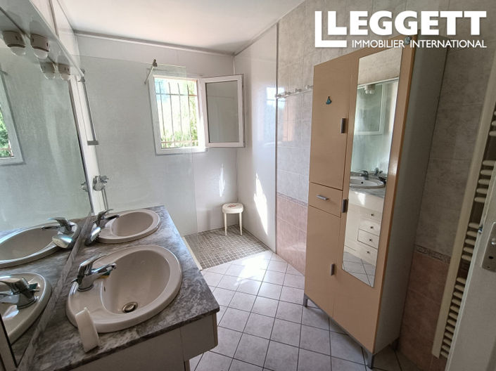 Image No.7-3 Bed House for sale