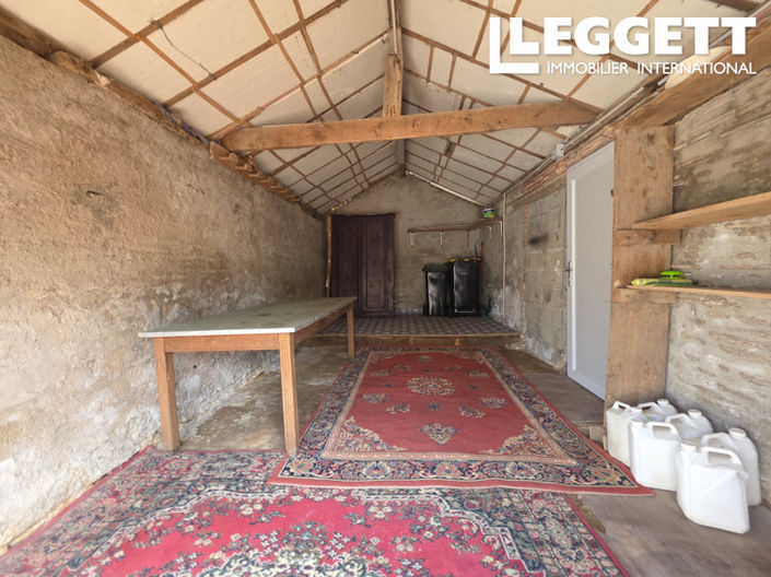 Image No.8-2 Bed House for sale