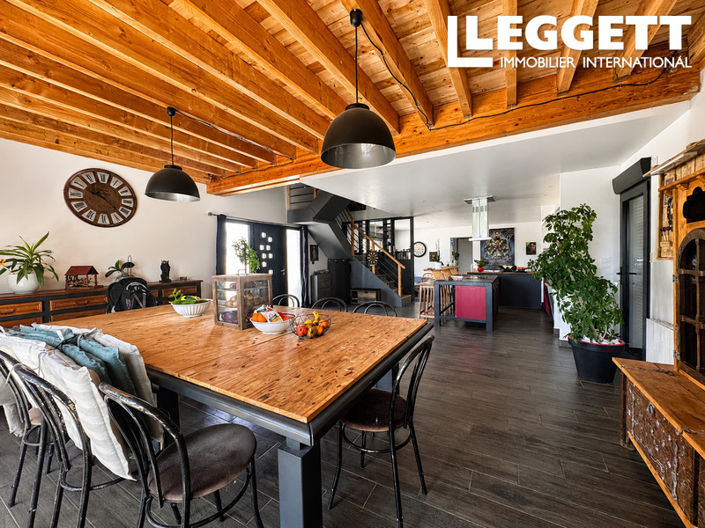 Image No.2-5 Bed House for sale