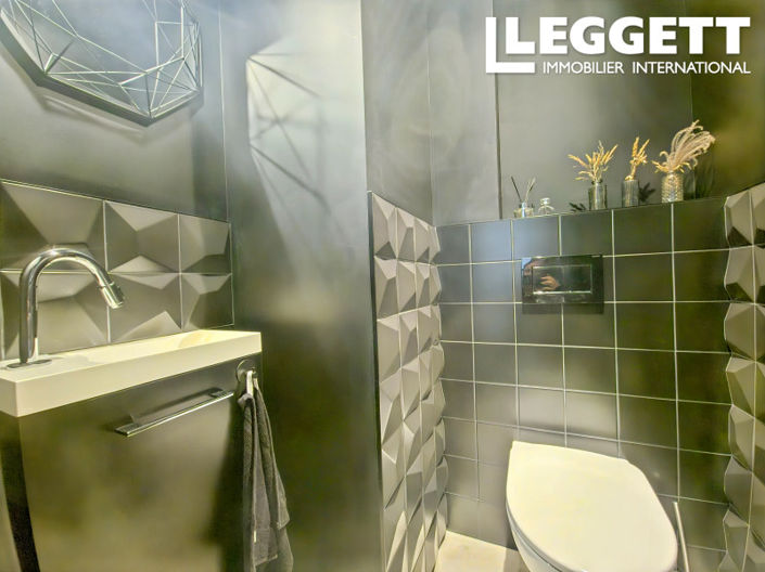 Image No.8-2 Bed House for sale