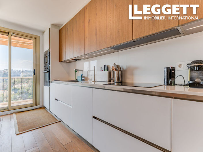 Image No.9-3 Bed Apartment for sale