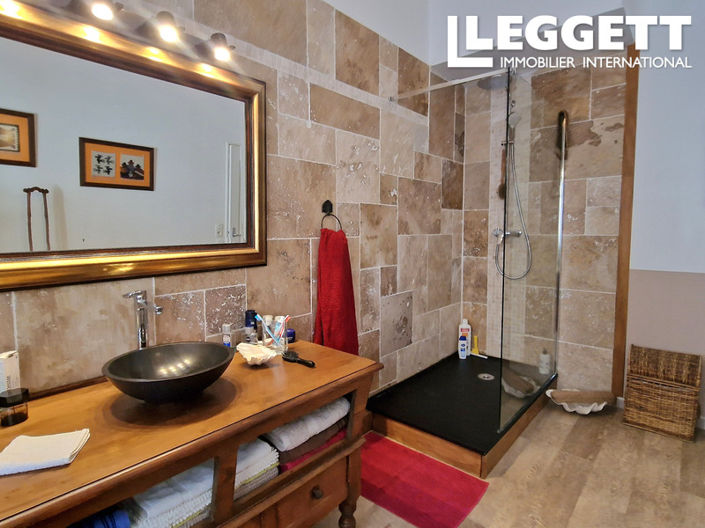 Image No.8-3 Bed Apartment for sale