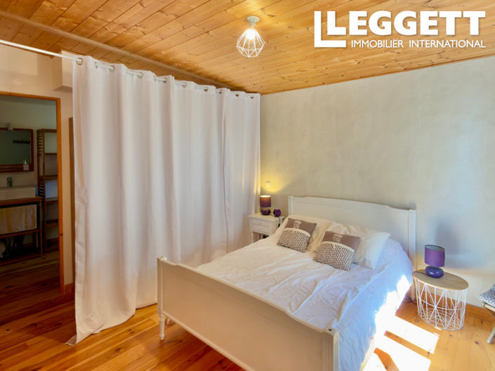 Image No.10-4 Bed House for sale