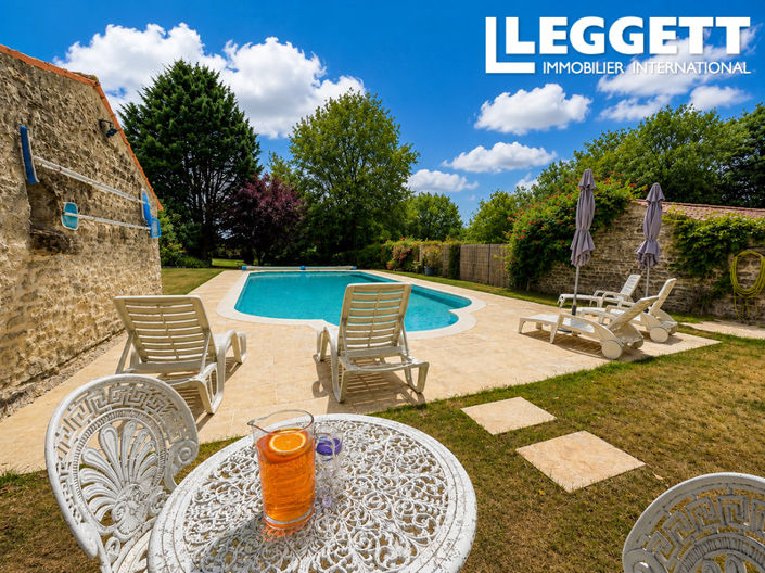Image No.2-5 Bed House for sale