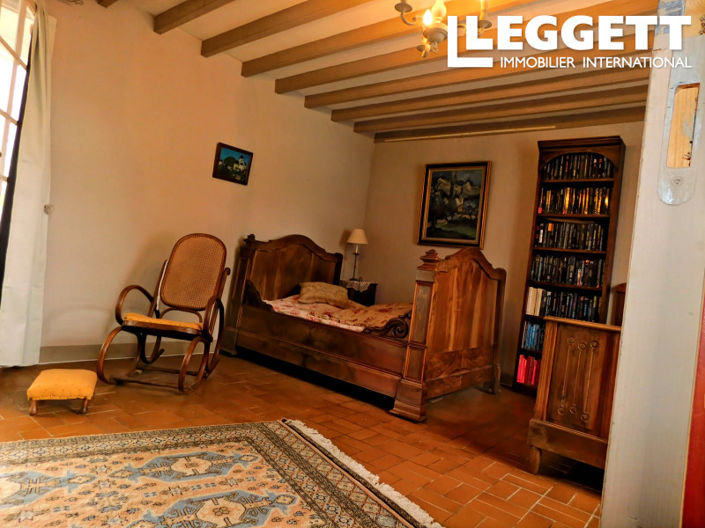 Image No.9-7 Bed House for sale