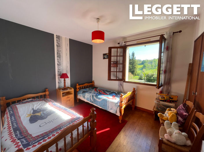 Image No.7-3 Bed House for sale