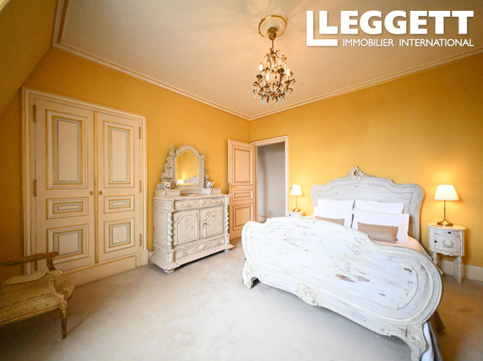 Image No.6-7 Bed House for sale