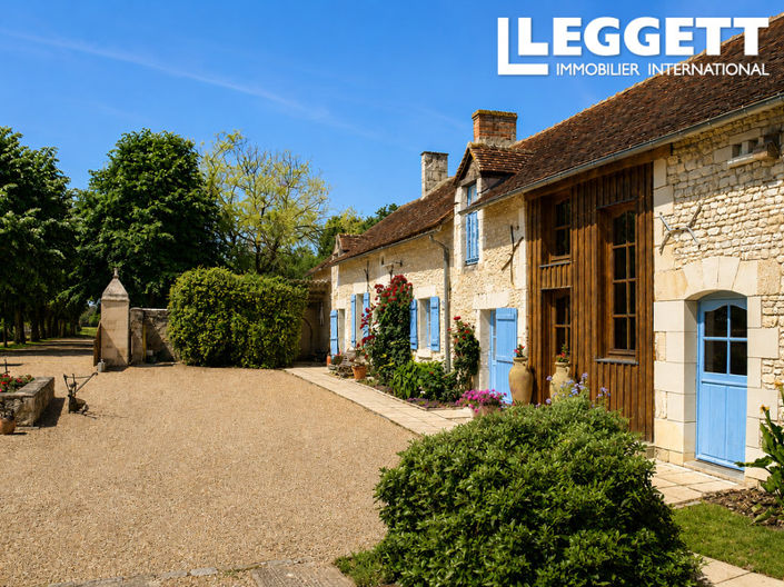 Image No.2-8 Bed House for sale