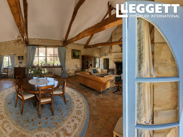 Image No.7-8 Bed House for sale